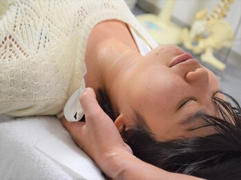 友カイロプラクティックセンター/施術風景