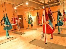 岩盤ヨガスタジオ バトゥバトゥ(batubatu)/シルクサスペンションTM