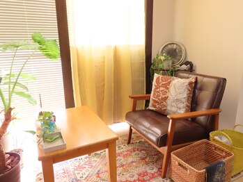 はりめぐり/サロン内