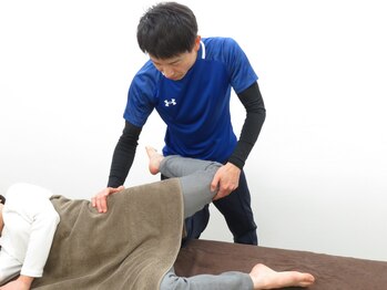 オクト整骨院/本格整体　【股関節ストレッチ】