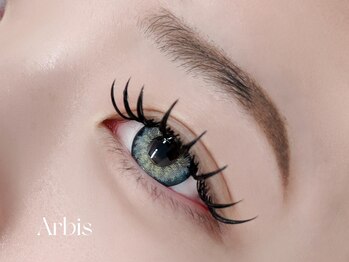 アルビス(Arbis)の写真/ボリュームのあるまつ毛に