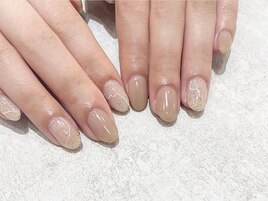 さりげなくおしゃれネイル