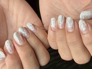 ホワイトニュアンスネイル★