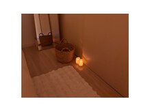 やさしい灯りに包まれ、心までほどける大人の癒し空間