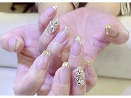 埋め尽くしガラスフレンチネイル
