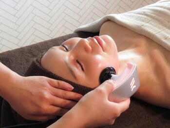 オシュン 北九州(Oshun)の写真/【世界で話題のWINBACK♪】速攻性◎むくみ・たるみ・ほうれい線改善☆温熱ケア＋癒着を取り除きすっきり★