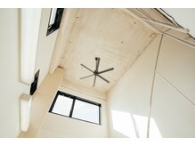 アンルル(EYE+anruru)の雰囲気（開放的な空間）