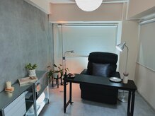 nail salon  mou.の雰囲気（落ち着いた空間で、ゆったりと過ごしていただけるように。）