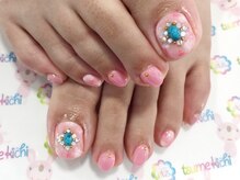 ネイルサロン 爪吉/ちらりと見える、華やかな爪先♪