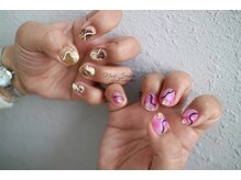 ネイルサロン R/スタイリングコース　8300円