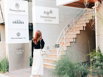 パナケアストレッチ 三軒茶屋店/ビル入口