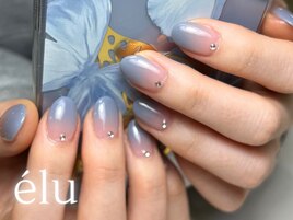 くすみブルー