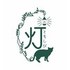 灯 ヨガとピラティスと、ロゴ