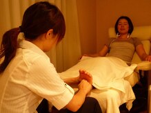 リーフ Leafの雰囲気(スイートアーモンドオイルを使用したLeaf式痛気持ちい足ツボ♪)