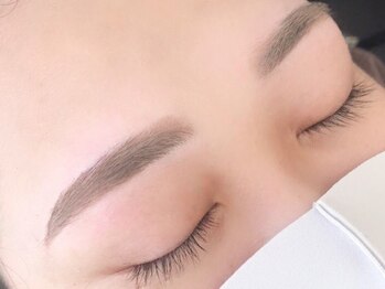 シエラ(SIERA)の写真/【眉毛】アイブロウ人気店♪プロ技と丁寧なカウンセリングで☆なりたい顔へ近づく理想眉へ☆彡メンズも歓迎