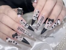 リンドネイル バイ モカ アンド ララ(Lind nail by moca and LaLa)/【mizuki】黒/ゴテゴテネイル