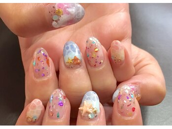 ネイルアンドアイラッシュ レーヌ(Reine)/豪華アート