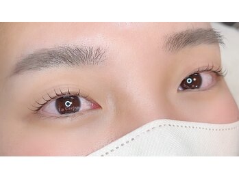 ラ スリーズ(La Cerise)/セラムラッシュリフト(上)