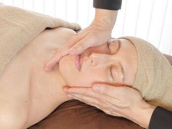 コルギと小顔矯正サロン ウンジョルノ フェリーチェ(un giorno felice)の写真/【名古屋/小顔といえば当店!!】有名人気TV番組に山本代表出演◎あなた至上最強小顔叶う★