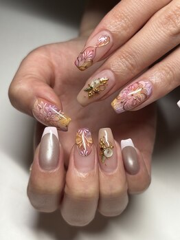 ヴレ ネイル(vrai nail)の写真/手描きアートで華やかに！あなただけの特別なデザインで自分史上最高の指先を♪イベントやブライダルにも◎