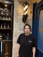 ミリオンバックス バーバーショップ 上野(MillionBucks Barbershop) 見世 茉里那