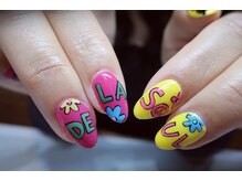 ペントハウス(Penthouse)/ポップな海外ネイル/パラジェル