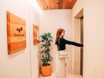 パナケアストレッチ 三軒茶屋店/ビル入口