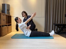 鍼灸・整体スマイルアップ 梅田院【整体/肩こり/腰痛肩こり/美容鍼/小顔美容鍼】/マットピラティス