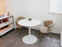 アンジェリック 大阪江坂店(Angelic)/【店内3】待合席2