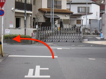 整体術×高濃度水素吸入【ところ整体院】所沢駅前店/突き当りを左に曲がります