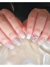 リッシュ トロワ(RICHE trois)/イルミネーションフラッシュラメ