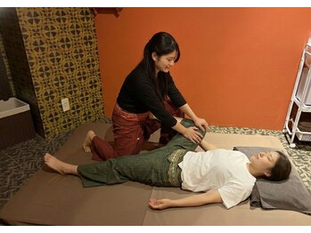 アジアス 用賀店(Asias)の写真/頑張るあなたへ☆本格タイ古式マッサージで、辛い首・肩のコリを根本から解放！