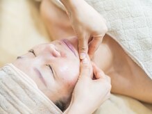 人気の小顔メニューはリフトアップ/むくみ解消にも効果的です◎