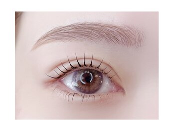 ダズル(DAZZLE)/パ-マ＋眉stylingで完璧お目元◎