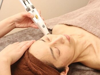 ルナステラ 金沢店/ヒト幹細胞フェイシャル