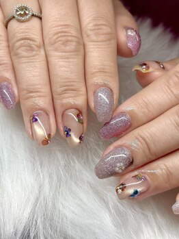 ビサイドネイルアート(BESIDE NAIL Art)の写真/≪大人可愛い春デザイン★¥9500≫指先に咲く春モチーフアートで季節を先取り♪持込デザインもお任せ下さい