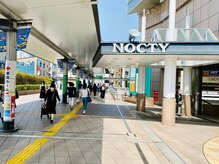 NOCTYの前を真っ直ぐ進みます☆