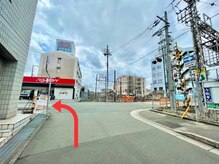 リシェス(Richesse)/【道案内】4. 踏切を左へ