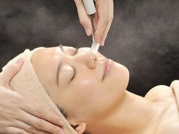 アールーム(Room)の写真/30代後半代～50代オトナ女性に好評なケア♪千葉では希少なワイコ水光ピールで韓国艶肌を目指せる！