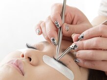 お顔の印象や目の形を考慮し似合うデザインをご提案いたします★