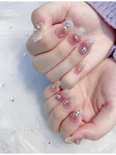 ラッキー(Lucky)/チークネイル