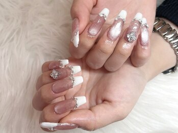 リリー(Liliy)/白フレンチ×マグネット