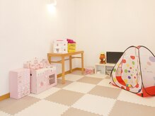 ハピネスラッシュ(happiness-lash)の雰囲気(お子様連れのママさんもお気軽に来店していただけます♪)