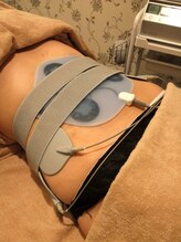 トータルビューティールル(TOTAL BEAUTY LULU)/EMS《クビレ》