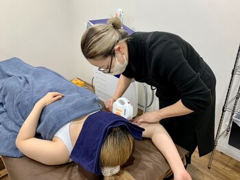 ビークラン(BecraN)の写真/お肌に優しい最新式の脱毛機で、脱毛しながら美肌効果◎気になる箇所だけ脱毛したい方にもオススメ！