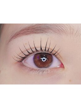 ナチュラル上品な目元にしたい