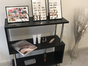 ステラネイルズ(Stella nails)の写真/【完全個室の落ちついたプライベート空間*】映画やドラマ視聴も可能◎豊富なデザインを多数ご用意♪