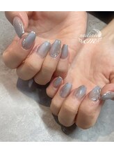 エム(em)/くすみブルーニュアンス