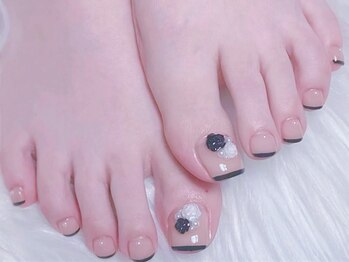 ララ(RARA)の写真/ハンドネイルができない方にもオススメ☆足元のおしゃれで気分も上がる★¥5000～