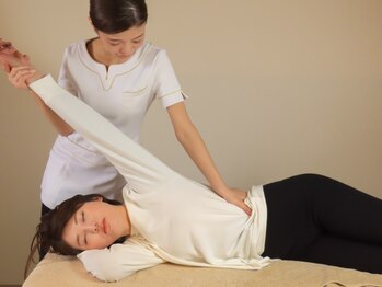 リボーン 倉敷店(re Bone)の写真/『骨格矯正』『筋膜整体』で根本改善★プロの手技で施術後から劇的な違いを実感◎憧れの小顔姿勢美人に！